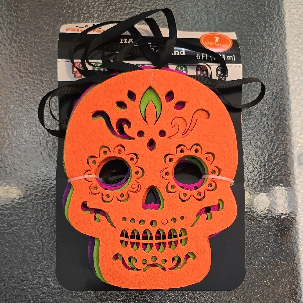 Way to Celebrate! Colourful Sugar Skull Halloween Garland - 6 ft. - NWT